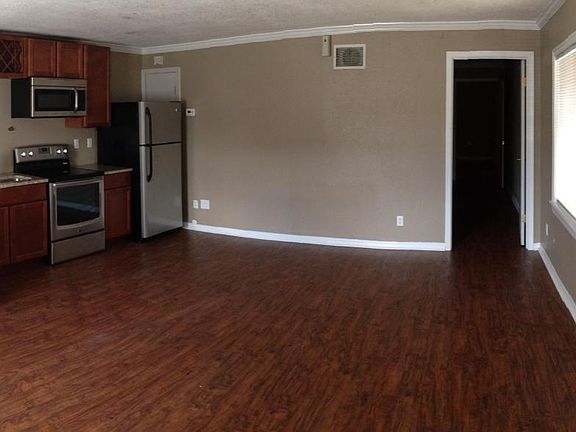 Kitchen / Living Room