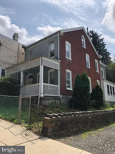 247 Green Ln Photo 1