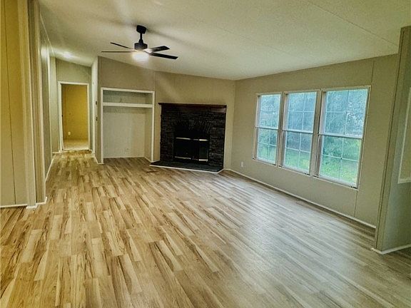 3rd image of 4914 Southmill Dr