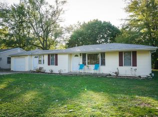 113 Sherwood Park Rd, Washington, IL 61571