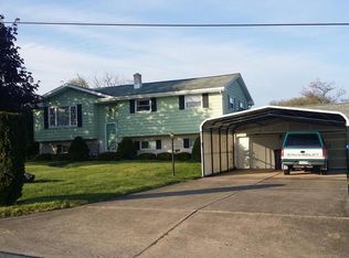 108 Focht Ln, Hamburg, PA 19526