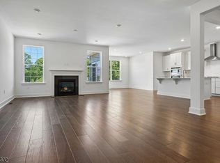 52 Eastwood Ter, East Hanover, NJ 07936