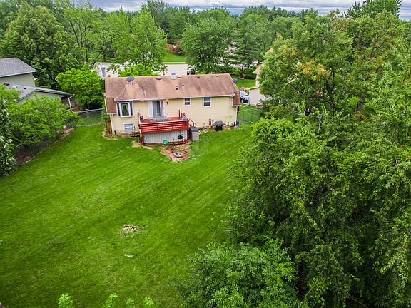 3rd image of 622 Derbyshire Ln