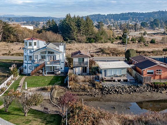 4th image of 1245 King Salmon Ave