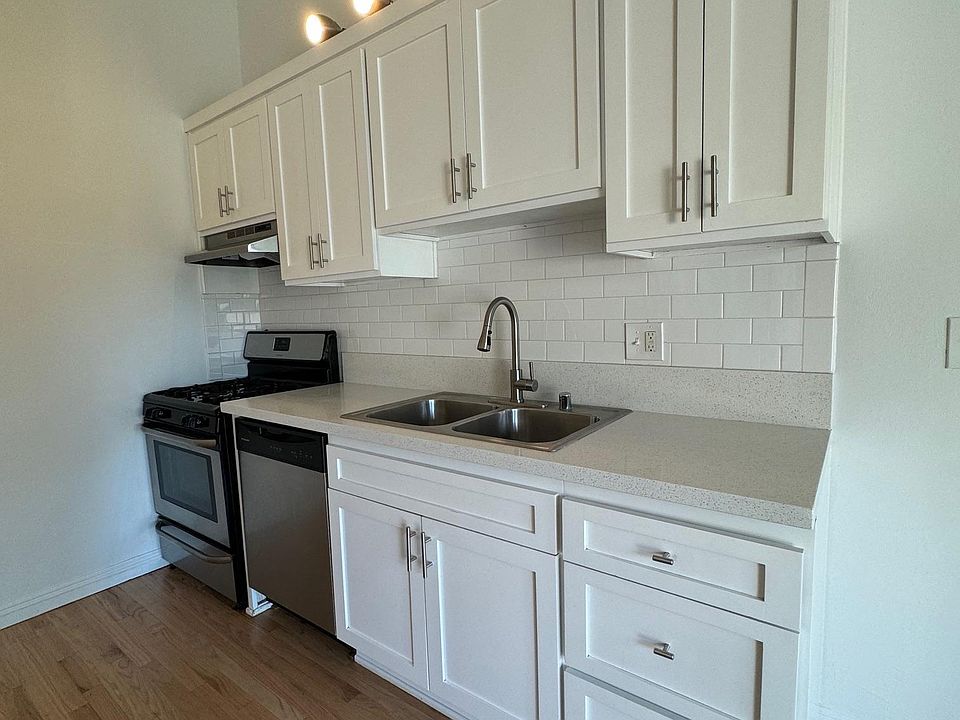 1st image of 1709 N Fuller Ave #28