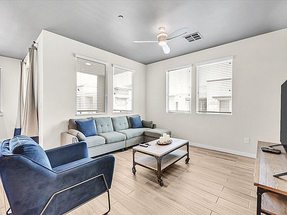3rd image of 11256 Rainbow Peak Ave #305