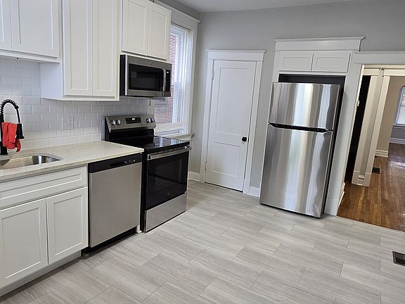 3rd image of 3627 Fillmore St #A