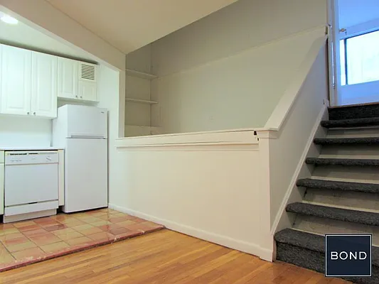 Rented by Bond New York | media 76