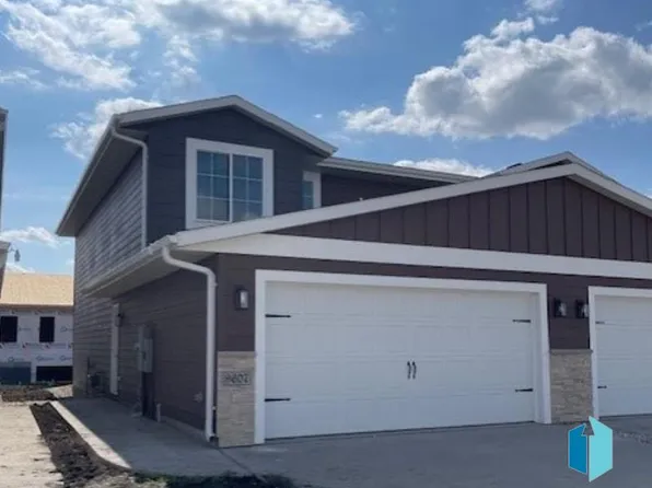 9607 W Tunis Dr, Sioux Falls, SD 57106