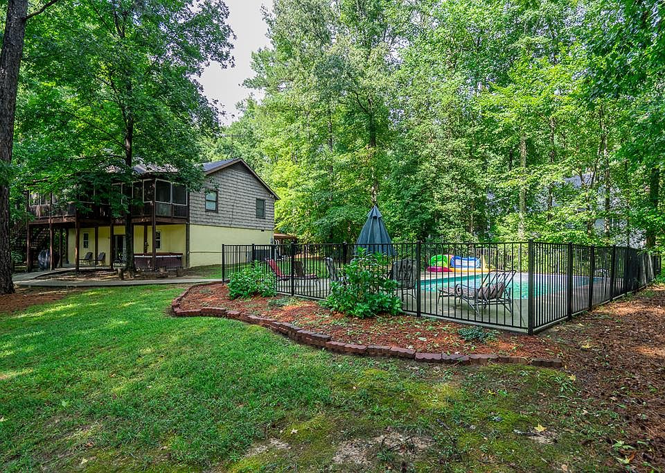 1st image of 47 Holly Hill Ln