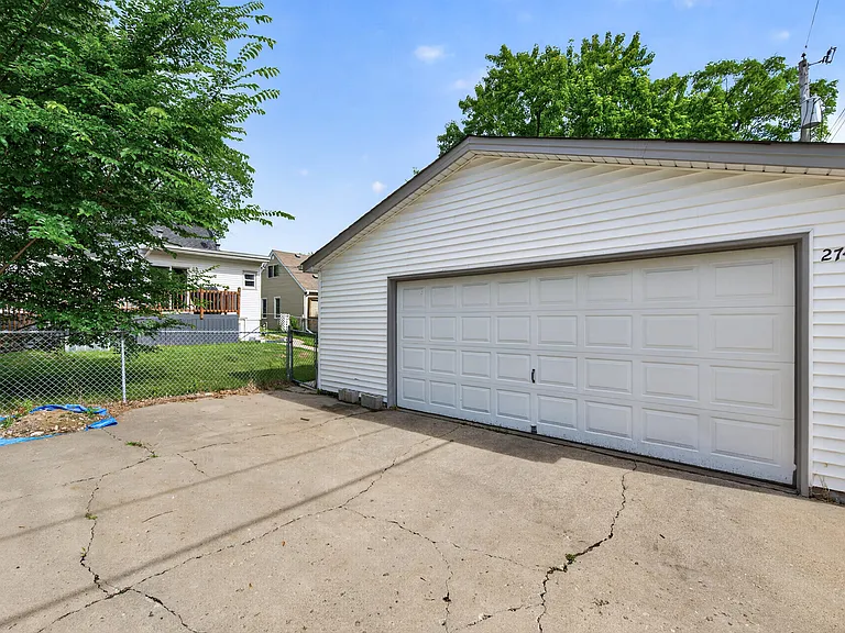2742 Jersey Ave S — Photo 21
