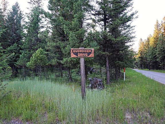 4th image of 9 Glen Lake Dr