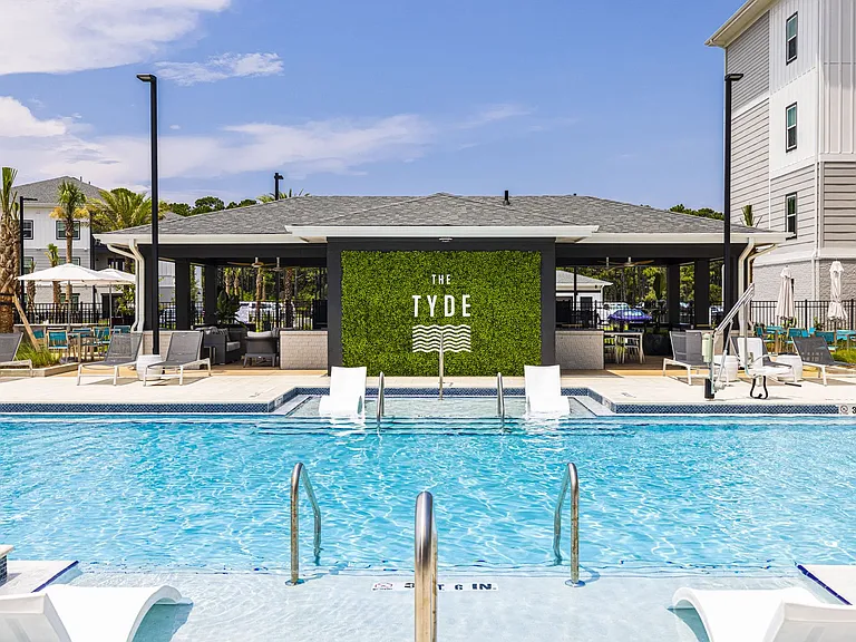 The Tyde Apartments — Photo 12