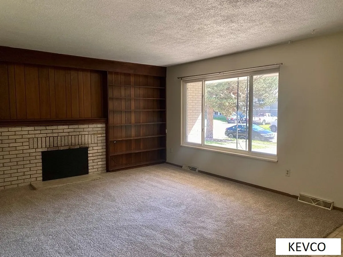 Building Photo - 2805 Redwing Rd