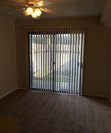 3rd image of 2521 Sycamore Dr