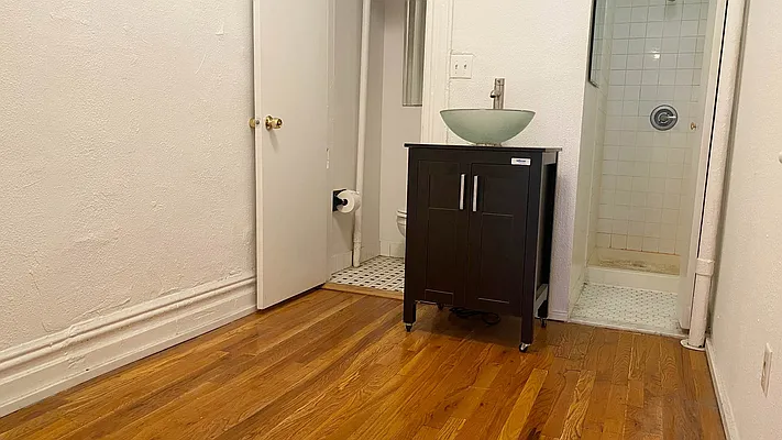 Rented by Ethan Blinder, LREB | media 7