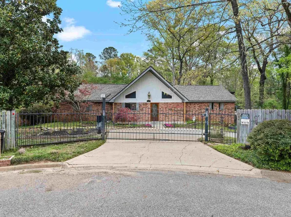 507 Woodway Ln, Longview, TX 75605