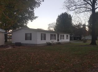 216 Wisconsin St, Pinckneyville, IL 62274