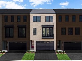 13724 Aviation Pl, Herndon, VA 20171