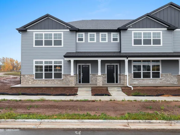 2883 Howard Cmns, Green Bay, WI 54313