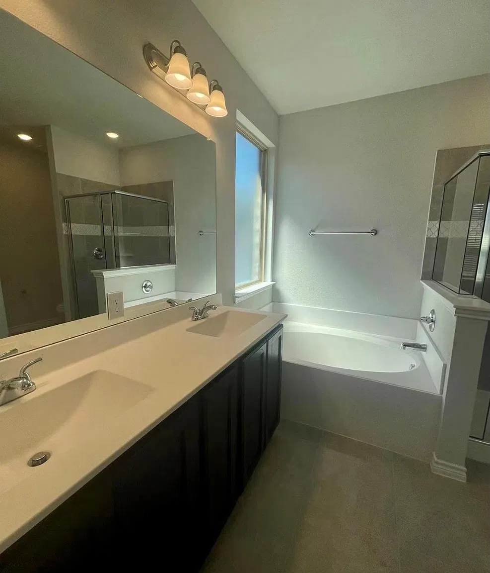 3 bed, 1557 sqft, $2,200 — Photo 3