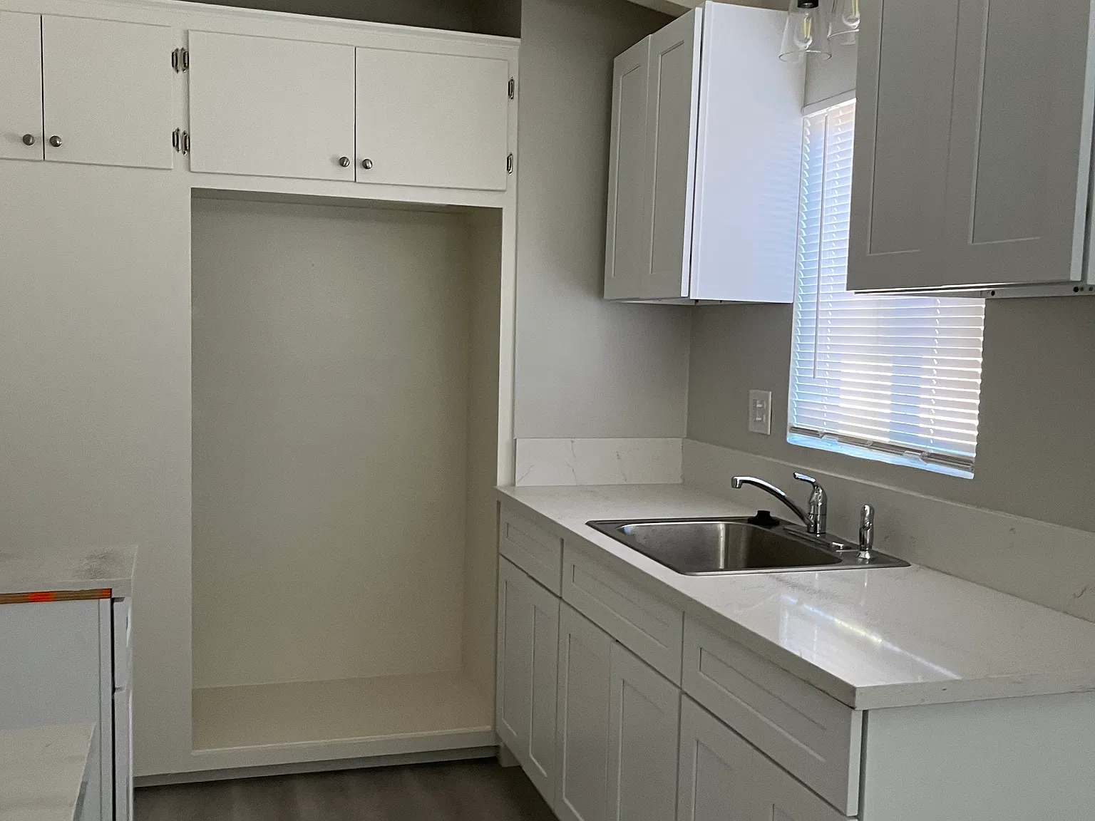 540 N Mentor Ave — Photo 3
