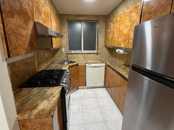 (undisclosed Address), Brooklyn, NY 11223
