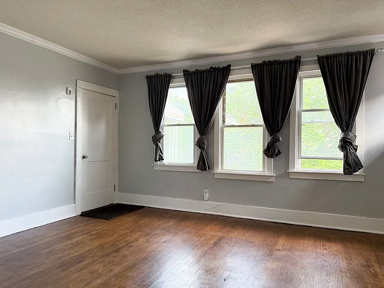 2710 Clements St — Photo 7