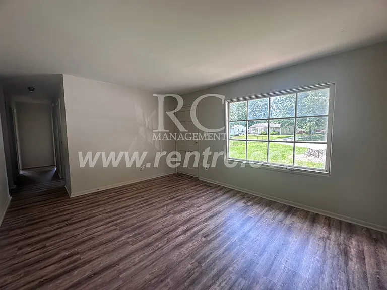 1213 Giddings St — Photo 7