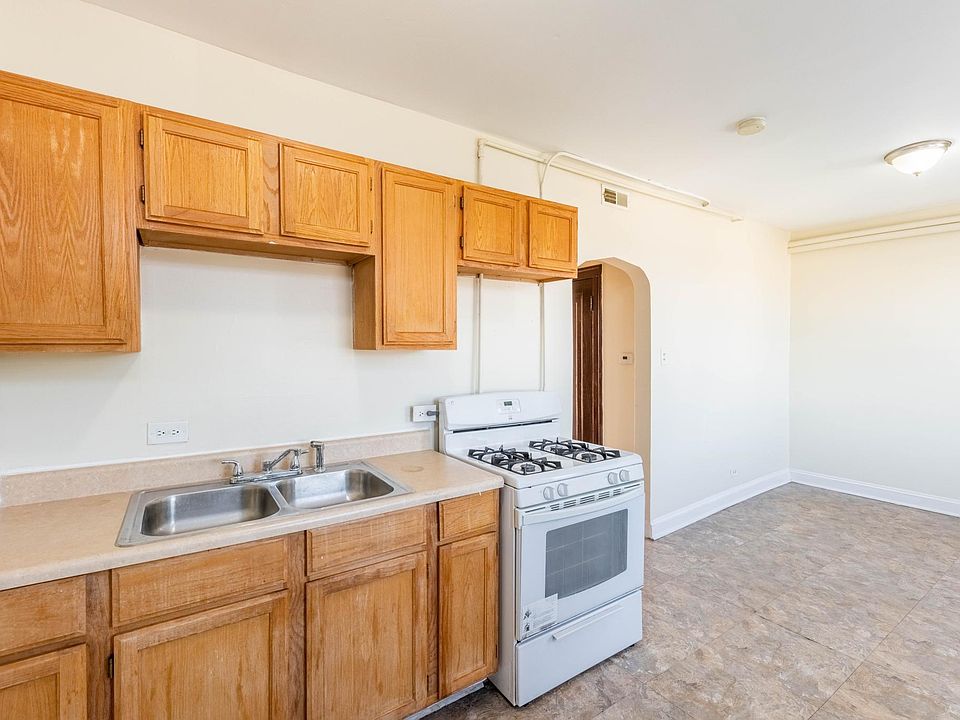 1st image of 1206 S 57th Ave APT 3