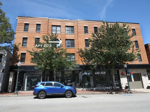 75 Main St Unit 203, Amesbury, MA 01913