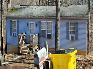 52 Hoover Dr, Inwood, WV 25428