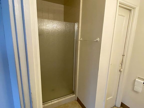 4th image of 317 S Church St #D