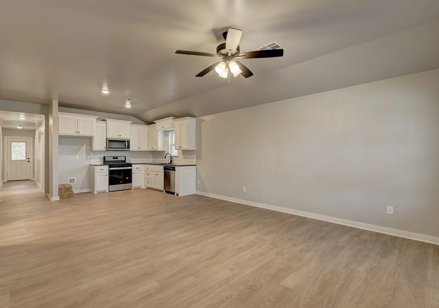 Brand New Duplex For Lease! 645 Juniper! — Photo 1