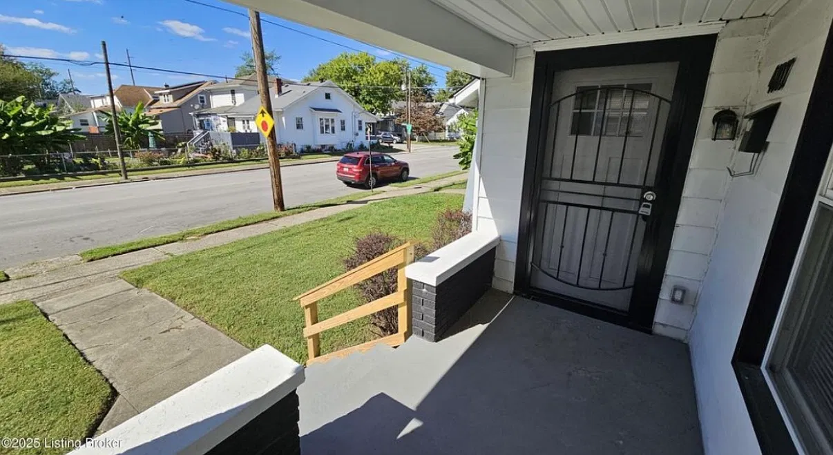 3 bed, 857 sqft, $1,500 — Photo 4