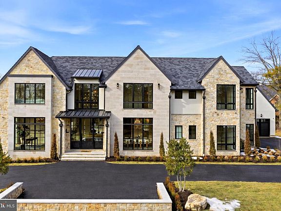2nd image of 1306 Ballantrae Ct
