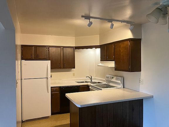 4th image of 847 S Lake Park Ave #34E