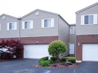 16625 W Willow Walk Dr, Lockport, IL 60441