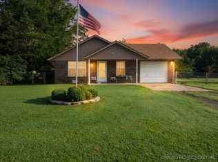 808 SW 8th St, Wagoner, OK 74467