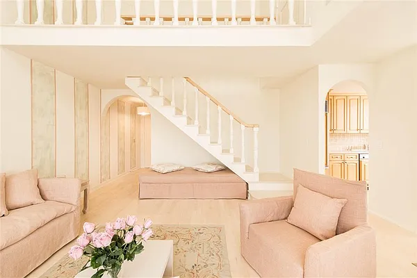Sold by R New York | media 16