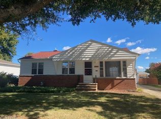 6413 Anita Dr, Parma Heights, OH 44130
