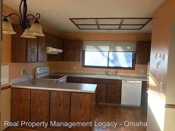 2nd image of 5423 S 151st St