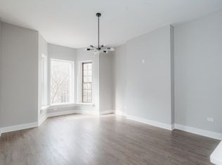 Luxurious Top Floor Gold Coast 1 Bed, Chicago, IL 60610