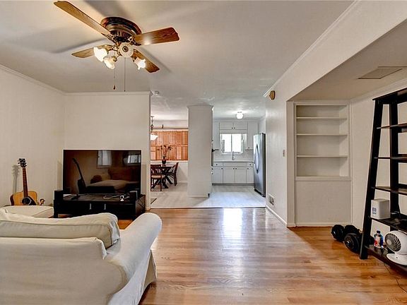 4th image of 2826 Marlin Dr