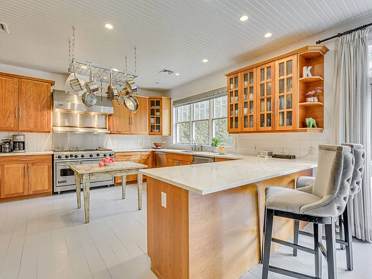 68 Wainscott Northwest Rd — Photo 10