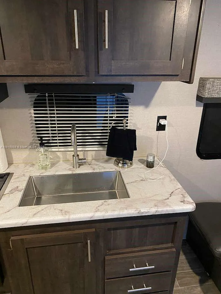Elise Estates — Photo 3
