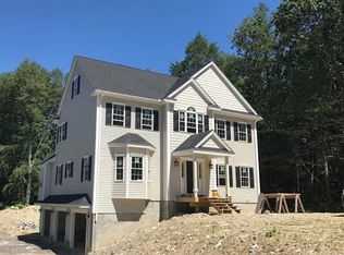 15 Grandview Rd, North Reading, MA 01864