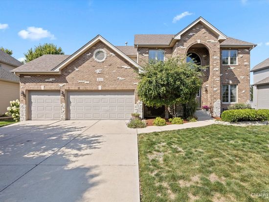 211 Amherst Cir, Oswego, IL 60543