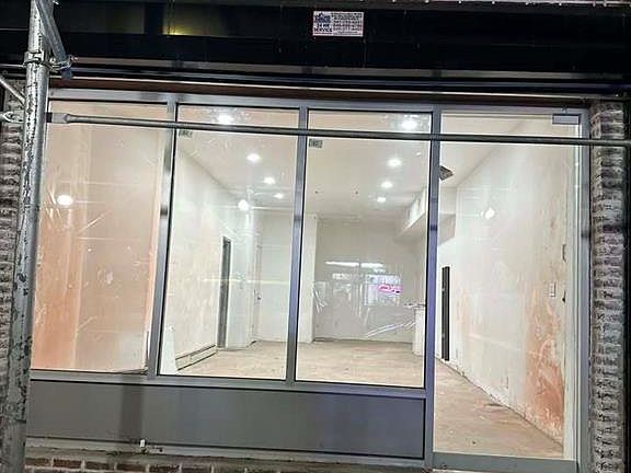 5th image of 12516 Jamaica Ave