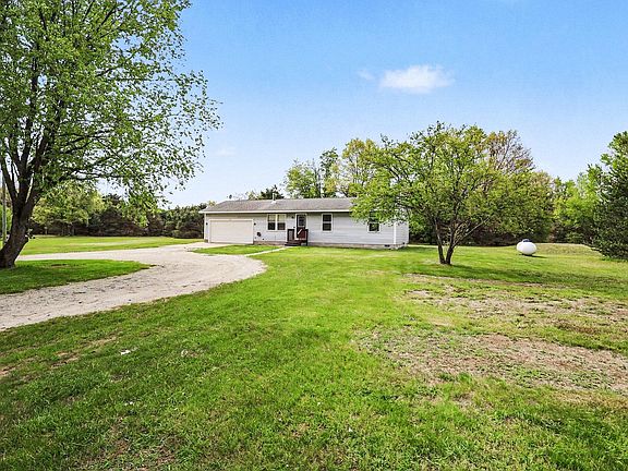 5th image of 3449 Rich Rd